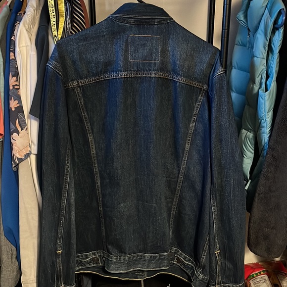 Levis jean jacket size Xl used condition - Picture 3 of 3